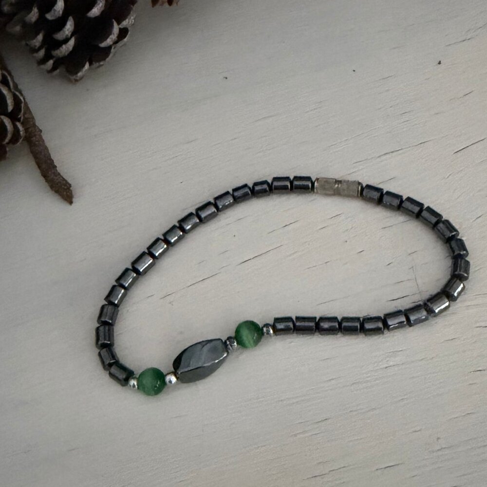 Handmade Hematite and Green Cat's Eye Glass Beaded Bracelet